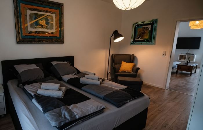Modern 65 sqm art apartment for up to 6 guests