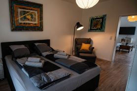 Modern 65 sqm art apartment for up to 6 guests