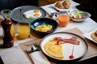 Soro Montevideo, Curio Collection by Hilton - breakfast