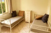 Directly on the lake with terrace for seven people - バルコニー