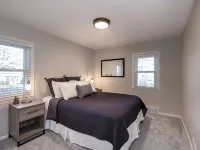 Remodeled 3 bedroom home in Monona. Close to Downtown! Hotels in Monona