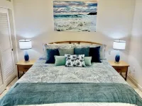 Serenity awaits - located just steps from beautiful Poipu beach with A/C! - piscina