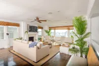 Beachside Retreat | Perfect Location| Free Parking