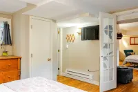 Fifa World Cup Ready, Large 1 Bdr/1 Bath, Sleeps 4 Hotels in ballard