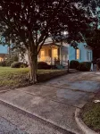 Village District - Historic 2-bedroom house in Raleigh - Bungalows