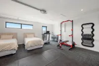 Heated Pool | Gym | Sauna | Hot Tub - Bungalows