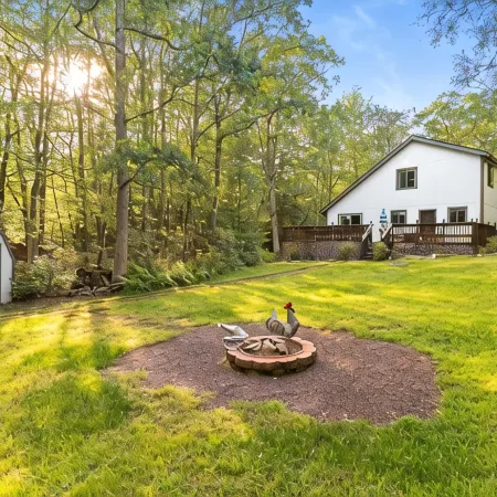 Mountain View Lodge: Bear Creek Lakes - Lake, Pool, Firepit & Pet Friendly