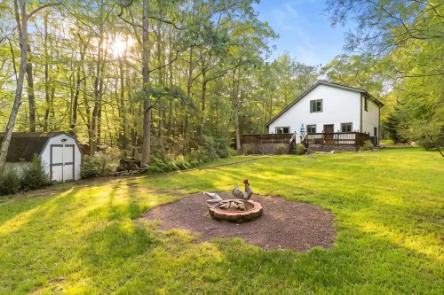 Mountain View Lodge: Bear Creek Lakes - Lake, Pool, Firepit & Pet Friendly