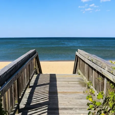 The Blue Horizon 3BR Retreat By Beach & Naval Base