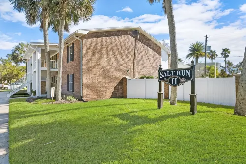 Historic District Gem, Modern 1BR Condo + Parking - Alojamientos