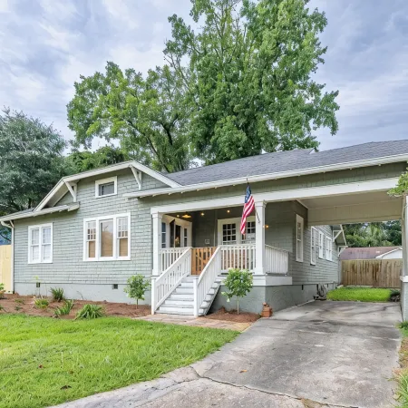 The Hansell House, your Downtown Thomasville Destination! Family + Pet Friendly!
