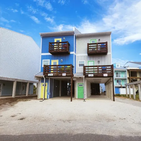 ~No Bad Days Townhome~ - 300ft to the sand!