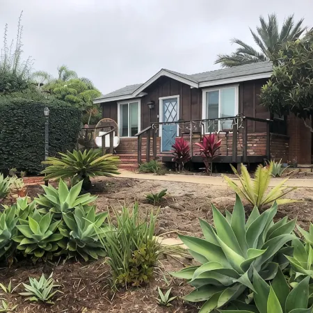 Private, Vintage, 2Bd, 2ba, Third Acre Lot, Ocean Views, Amazing Sunsets!