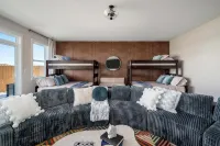 Serenity's Edge - Large Kennewick Home
