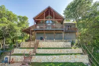 Lakeshore Lodge in peaceful Granbury - 4-Sterne