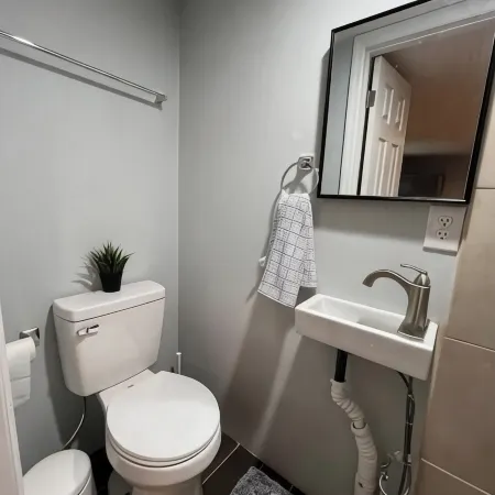 Brand New! Modern Guesthouse!