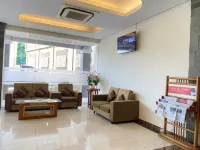 Arnes Central Hotel - 2-Star