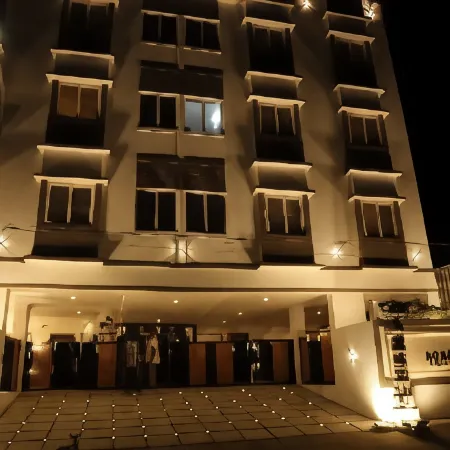 Nandhavanam A Business Class Residency Отели рядом с достопримечательностью «Парк развлечений VGP Universal Kingdom»