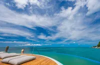 Coco de Mer Hotel and Black Parrot Suites - parkir