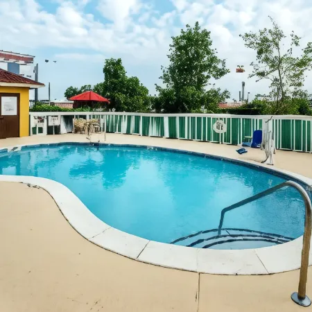 Comfort Inn & Suites Santee I-95