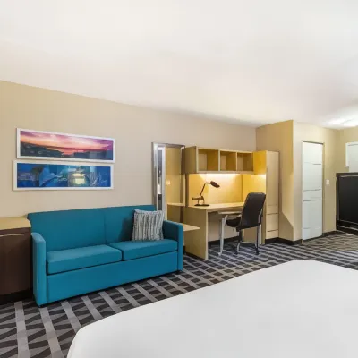 MainStay Suites Houston NASA-Clear Lake Hotel dekat Space Center Houston