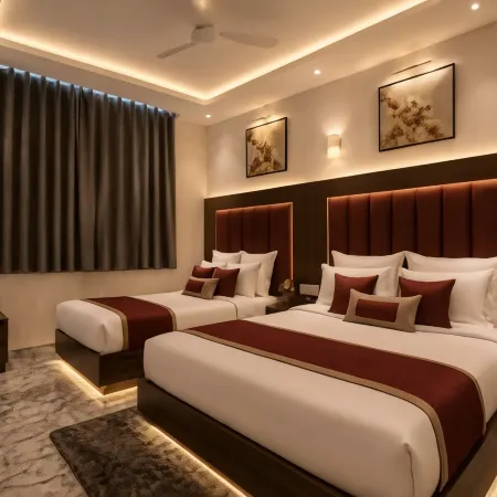 Hotel Golden Palace Residency Отели рядом с достопримечательностью «Пляж Чаупатти»