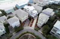 Tall Cotton - Steps to the Beach, Gulf Views, 5Br Luxury Home on 30A - 5 tähden