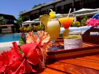 Hotel Selva y Mar Sámara - مسبح