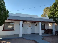 Welcome to Vigilante Inn - Parkplatz
