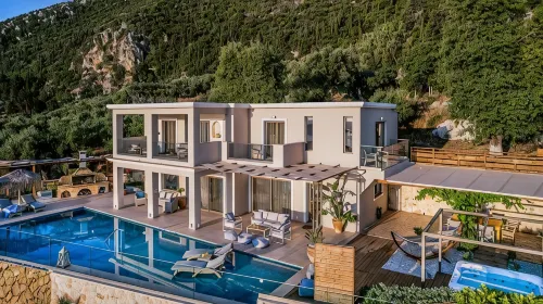 Artemis Villas - Spectacular Views & Ideal for Large Groups, by ZanteWize