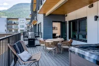 Ghost Peak by Revelstoke Vacations - 3 stelle