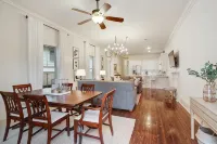 Elegant Mid-city gem near City Park & Streetcar. Walk to Voodoo & Jazz Fest - อ่างจากุชชี่