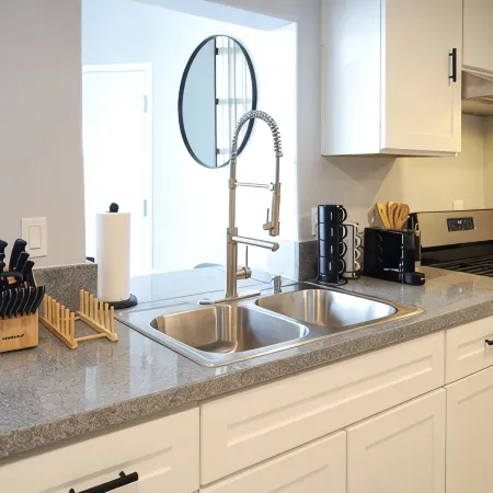 Modern Studio Duplex -15 min to Beach Các khách sạn ở Torrance