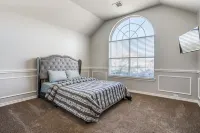 Beautiful peaceful home in modern neighborhood with parks - Kitchenette