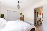 Cozy 2BR condo w/ valley views