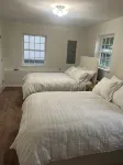 Experience luxury shopping paradise! 4-Bedroom Home & 7 mins to Woodbury Commons