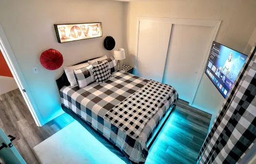 Trendy Downtown Nashua Getaway: Checkers-Themed 1 Bed/1 Bath! - Boutique