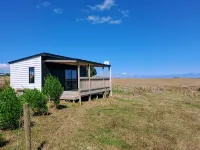 Comfortable studio with stunning mountain & ocean views – Your perfect getaway! - Wifi