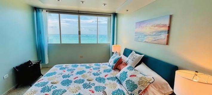 Oceanfront Oasis: Beachfront Gem and Ocean Vistas コンダドのホテル