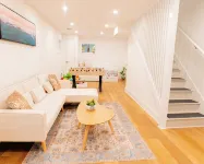Luxury house 3 mins from UVA - Close to JPJ Arena - 4-Star