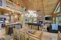 Spacious cabin with breathtaking mountain view! Pet Friendly! - マウンテンビュー