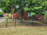 Convenient/family friendly home with yard driveway Hotels in Silver Spring