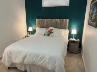 Cupecoy ocean view 2BR condo - pools/private beach - Balkon