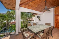 Elegant Tropical Villa  Retreat,Across the Street from Wonderful Tamarindo Beach - Villas