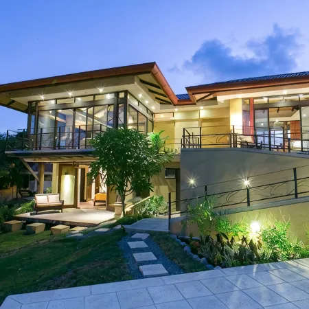 Ultra Luxury with Panoramic Views, Private Infinity pool and natures paradise