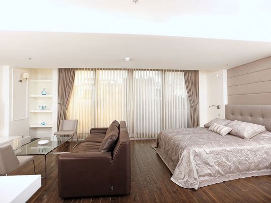 Pera Residence
