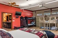 Private White River Estate on 214 acres. ATV/hiking trails. Pets stay free - 4-Star