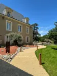 Hôtel & Restaurant - le Manoir des Cèdres - Piscine extérieure et Climatisation - parking