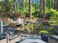 Quiet 4 bedroom Home with Hot Tub nestled in the woods - Gym