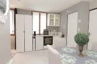 Médicis apartment with garage - 4つ星